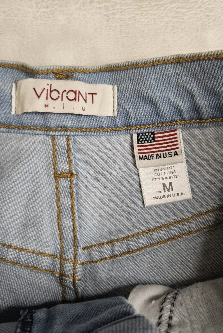 Vibrant Light Blue Denim Shorts with Red Rose Embroidery - Picture 4 of 10